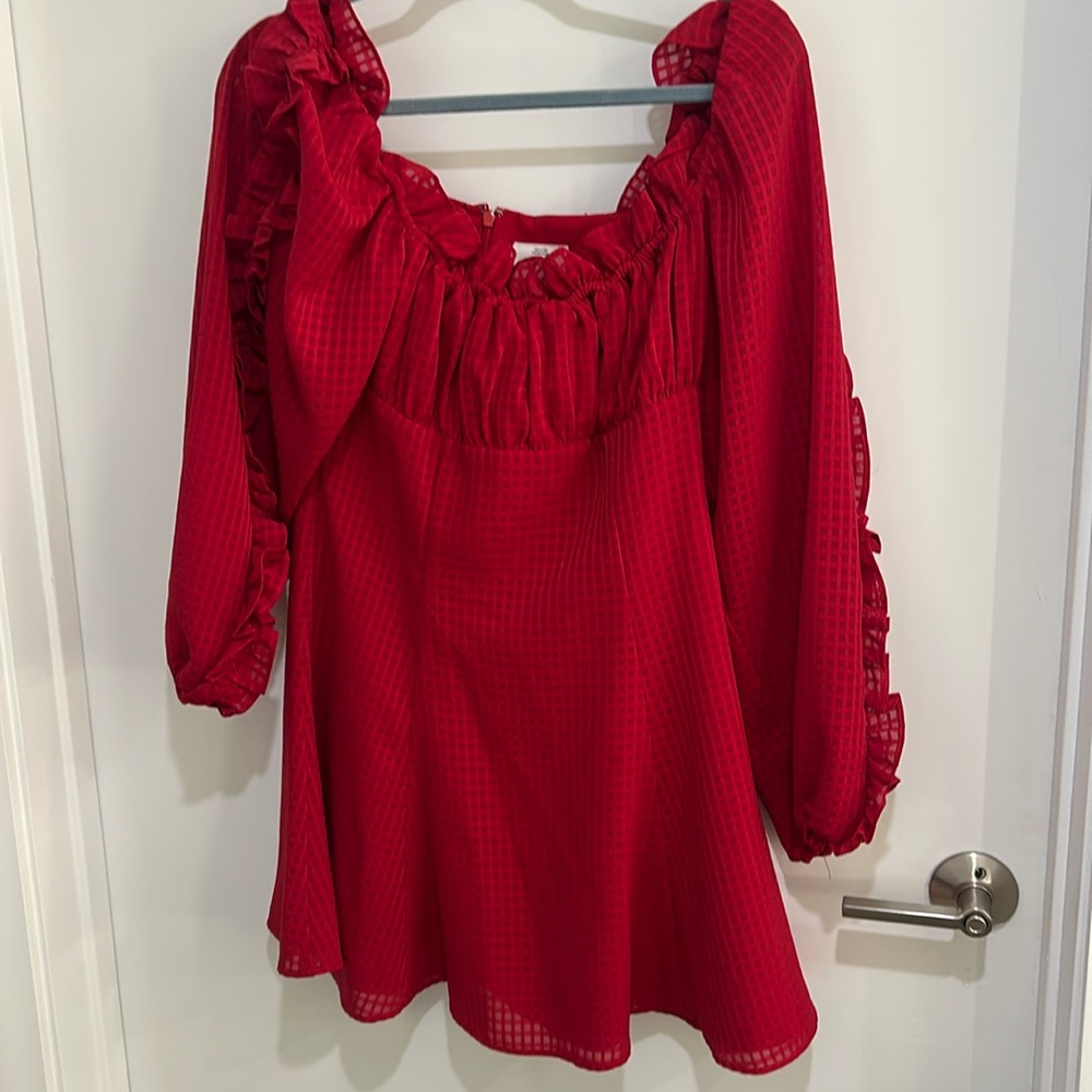 NWT C/MEO COLLECTIVE
